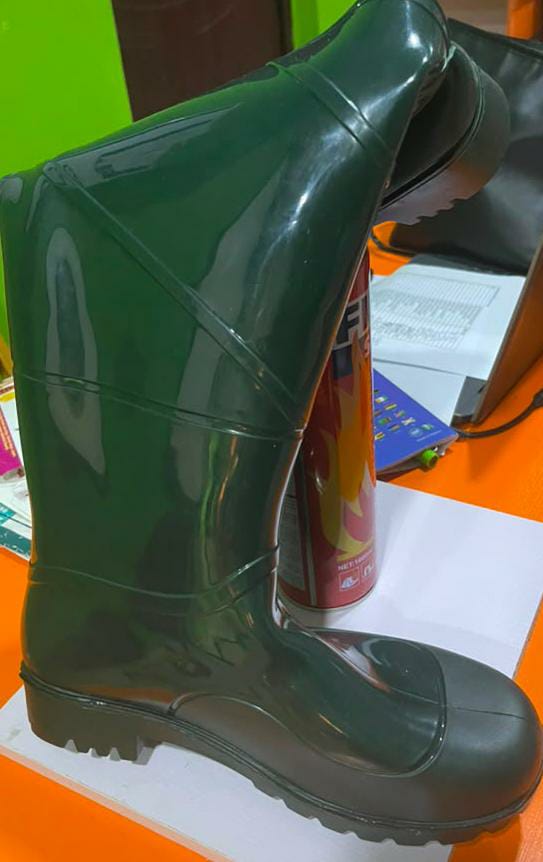 Non-Safety Rain Boots